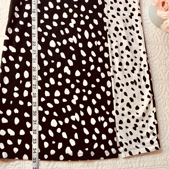 Animal Print Mini Dress in black and white - Picture 3 of 4